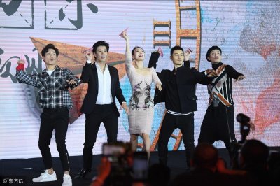 ​欣赏影片无问西东插曲，《奇异恩典》沁入心田 日月山川 同见！