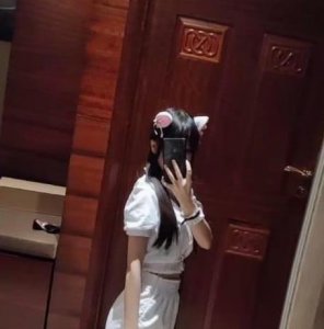 ​“萝莉跪”火了，画风瞬间大转变，不自觉的就翘起来了