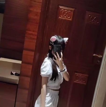 “萝莉跪”火了,画风瞬间大转变,不自觉的就翘起来了