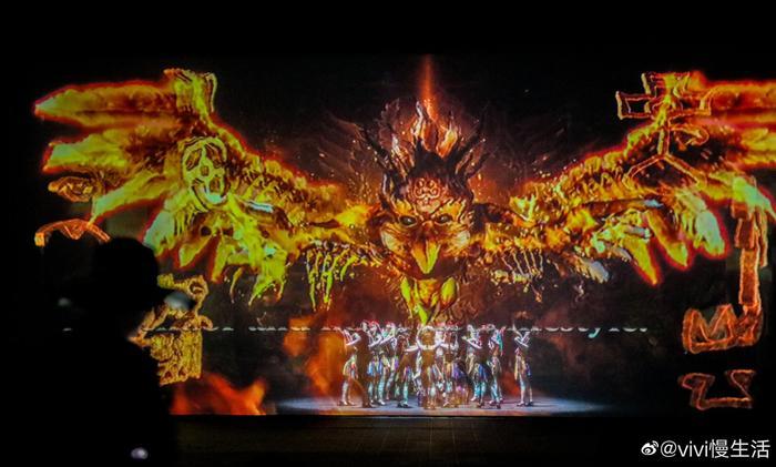 丽江千古情的演出。演出从纳西族的起源说起