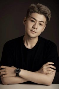 ​爱染发的“ Tony 总监”不是好科学家？他刚获百万大奖……