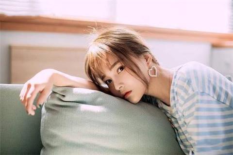 跟女朋友吵架怎么去她家蹲点