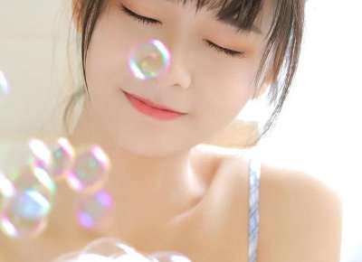 ​心理学判断男生暗恋你（男生暗恋一个女生的表现）