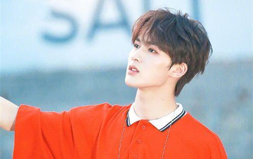 朱正廷壁纸专题＃阳光帅气的小哥哥，从第一眼就心动了！