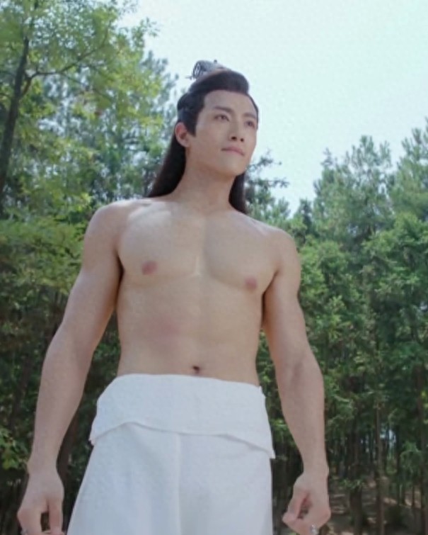 认真努力！出道十几年的张峻宁仍有八块腹肌，你们喜欢吗？