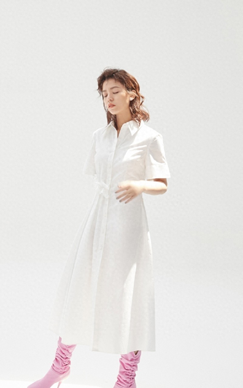 宋芸桦气质写真照片