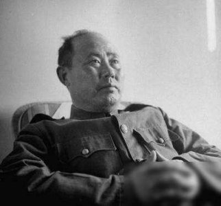 ​傅将军北平起义时有个下属死活不接受，因为此人正是我军的老对手