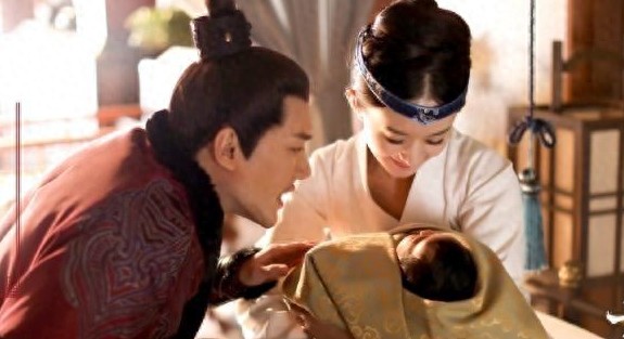 赵丽颖生娃复出，一线地位无人能动摇，网友：终于回来了