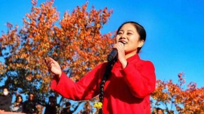 ​崔苗的音乐之路从辉惶到负债再到重生的坚持