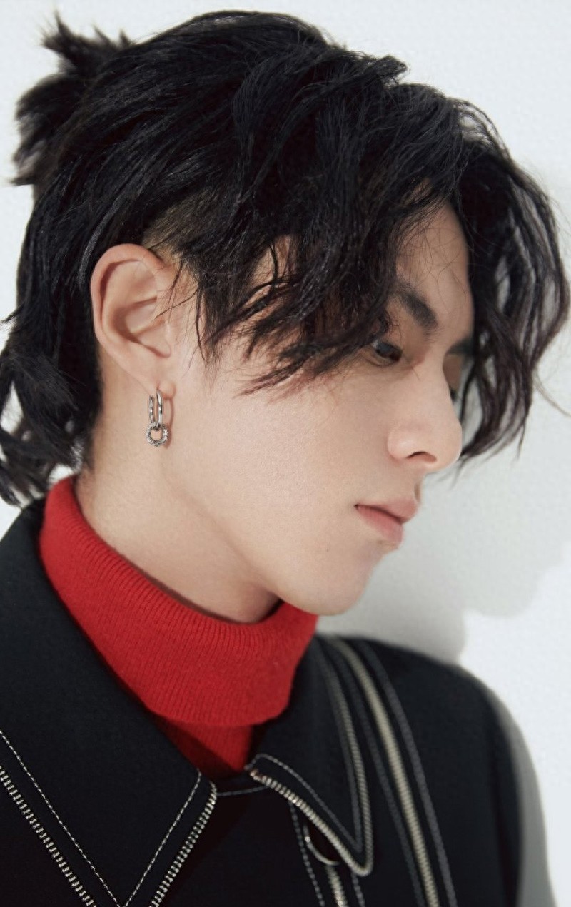 王鹤棣 帅气撩人时尚图片