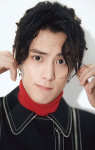 ​王鹤棣 帅气撩人时尚图片